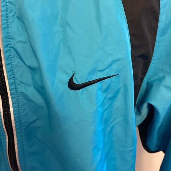 Nike Medium Light Blue Windbreaker w/ Double Zipper and Two Zip Pockets - Picture 2 of 13